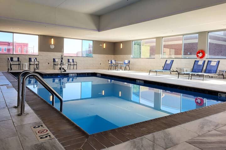 Pool 17 of 24