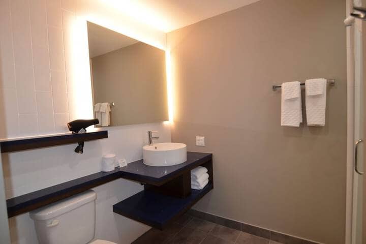 Room 12 of 24