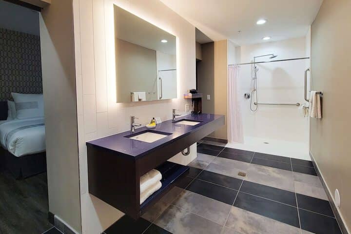 Room 14 of 24