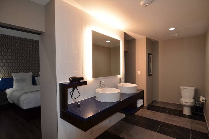 Room 15 of 24